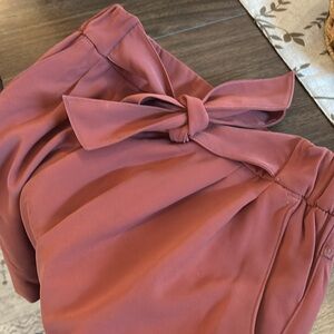 Lulu size 6 rust color skirt